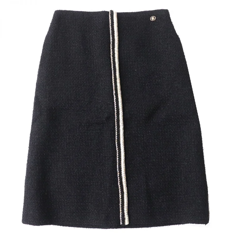 Chanel Tweed Trapezoid Skirt Silk Lining Neutral tone unclassified skirts